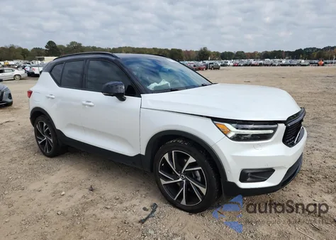 2021 Volvo Xc40 T5 R-Design из США, поврежденный, VIN YV4162UM9M2562790